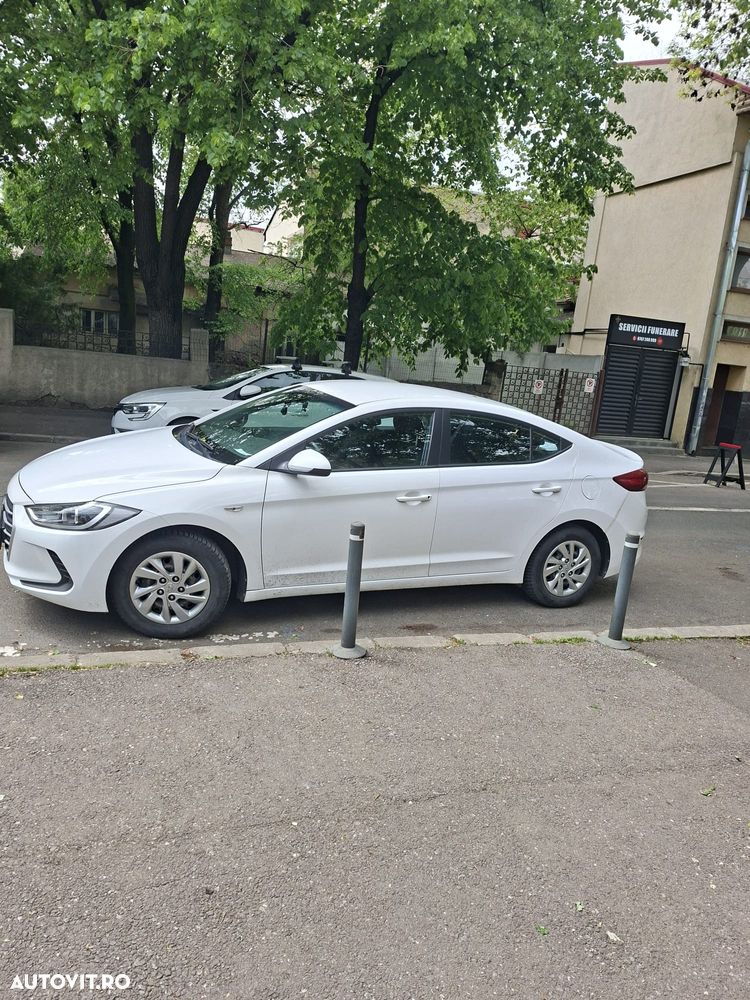 Hyundai Elantra 1.6 MPi Comfort - 4