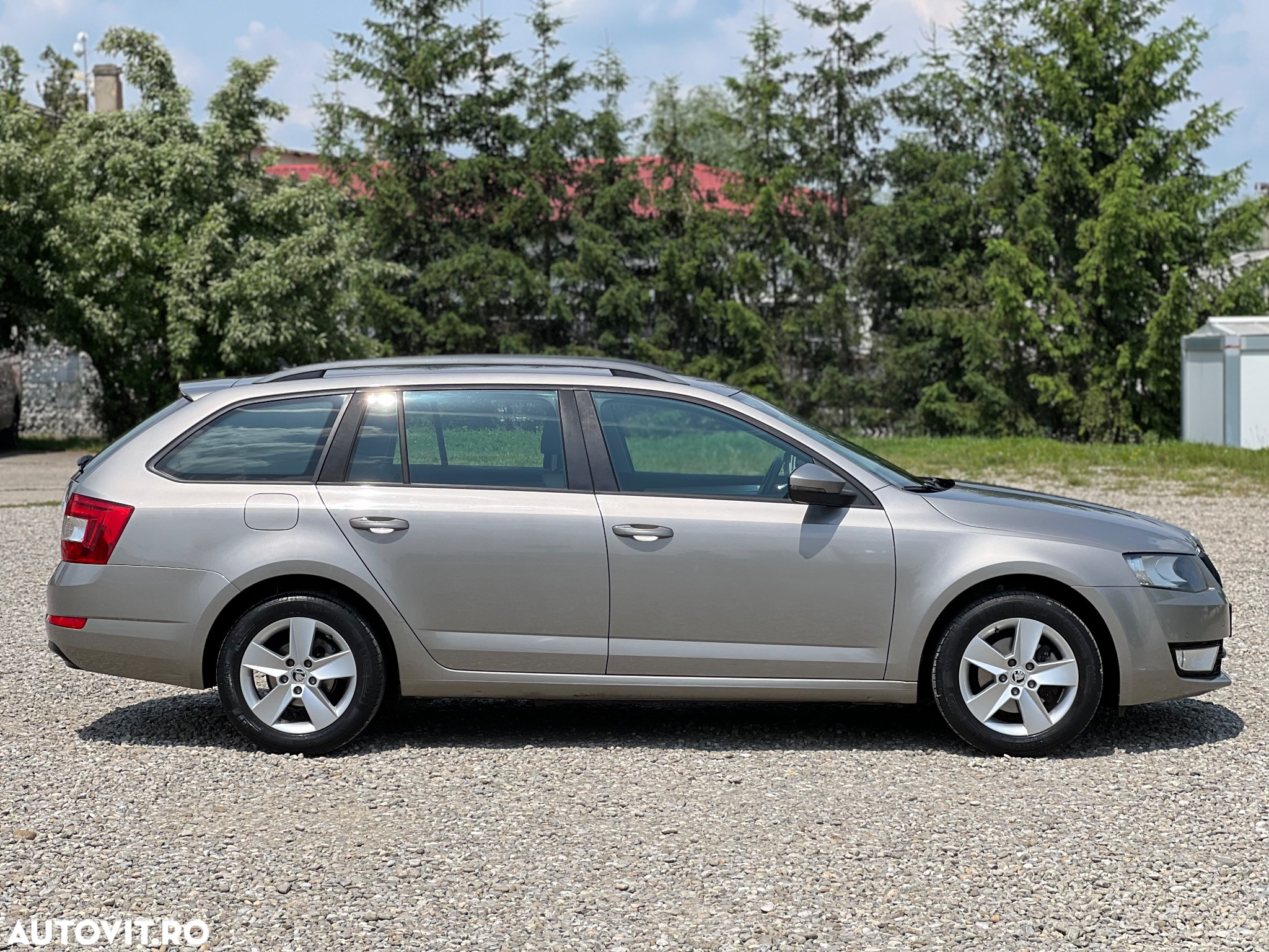 Skoda Octavia Combi 1.6 TDI GreenLine - 11