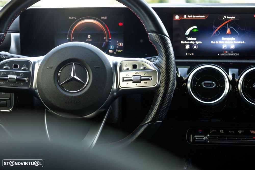 Mercedes-Benz A 250 e AMG Line - 21