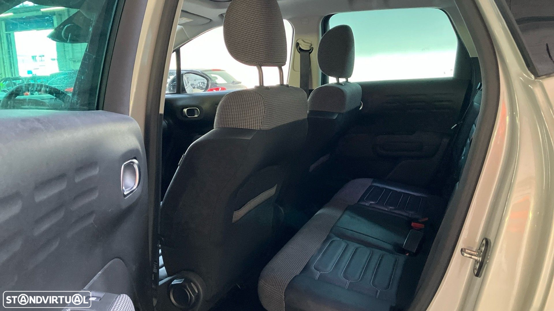 Citroën C3 Aircross 1.2 PureTech Shine EAT6 - 12