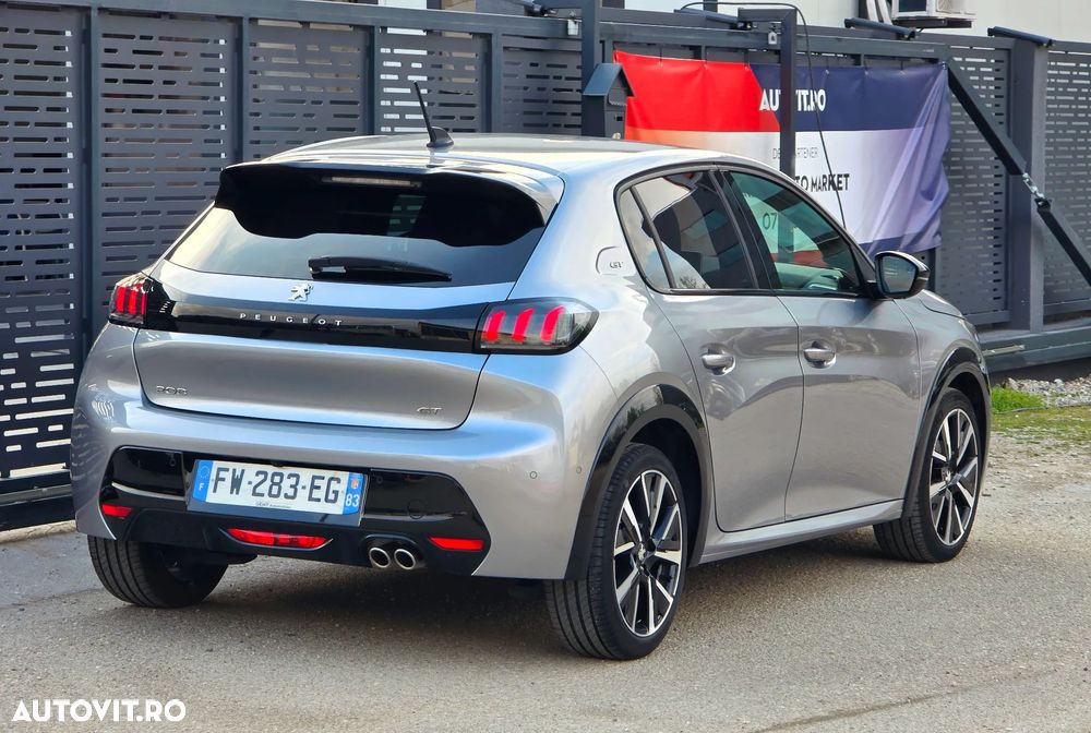 Peugeot 208 PureTech 130 EAT8 GT - 4