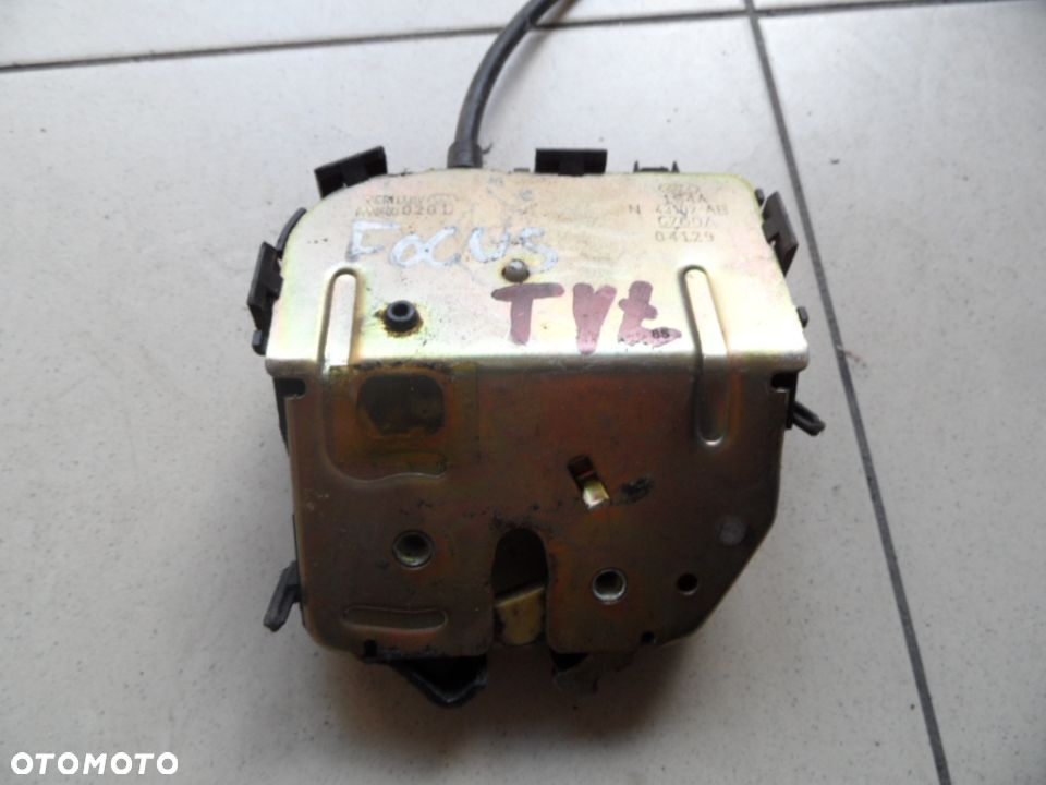ZAMEK KLAPY BAGAZNIKA FOCUS MK1 I  KOMBI - 3
