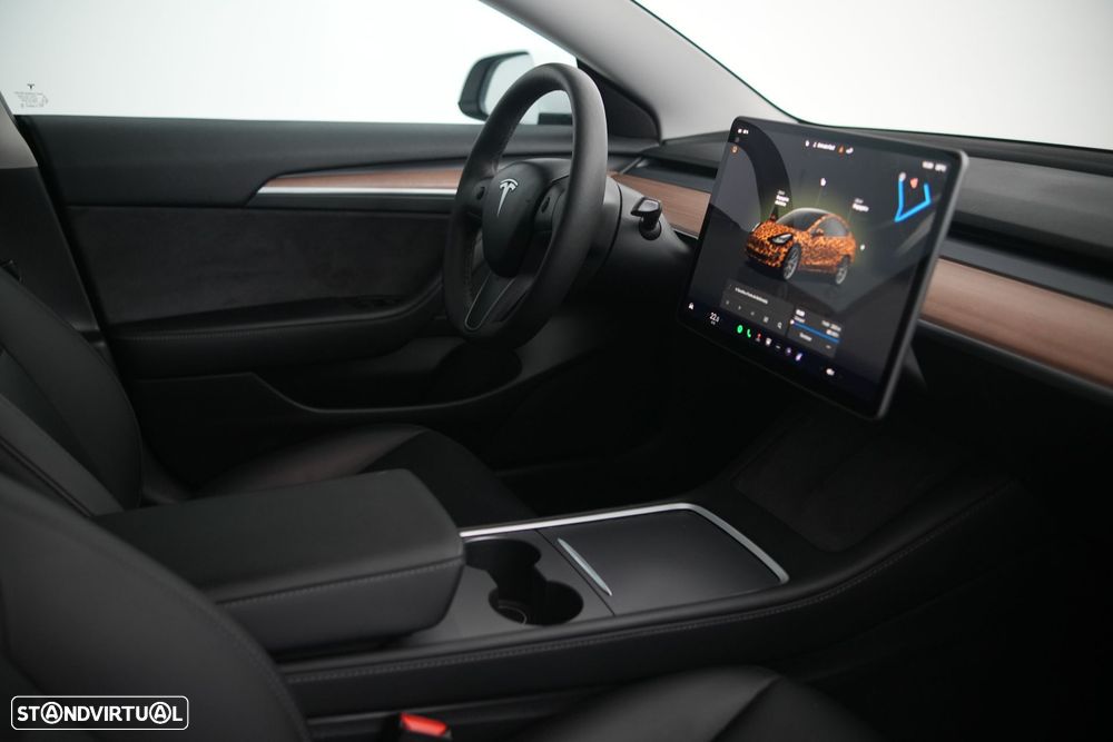 Tesla Model 3 - 12
