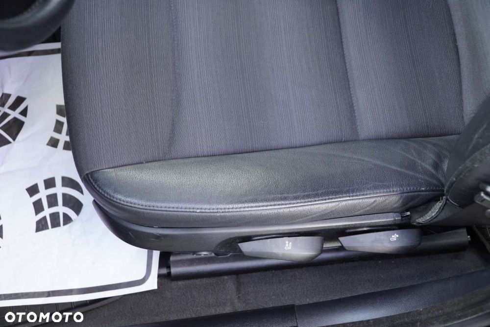 BMW Seria 3 320d DPF - 19