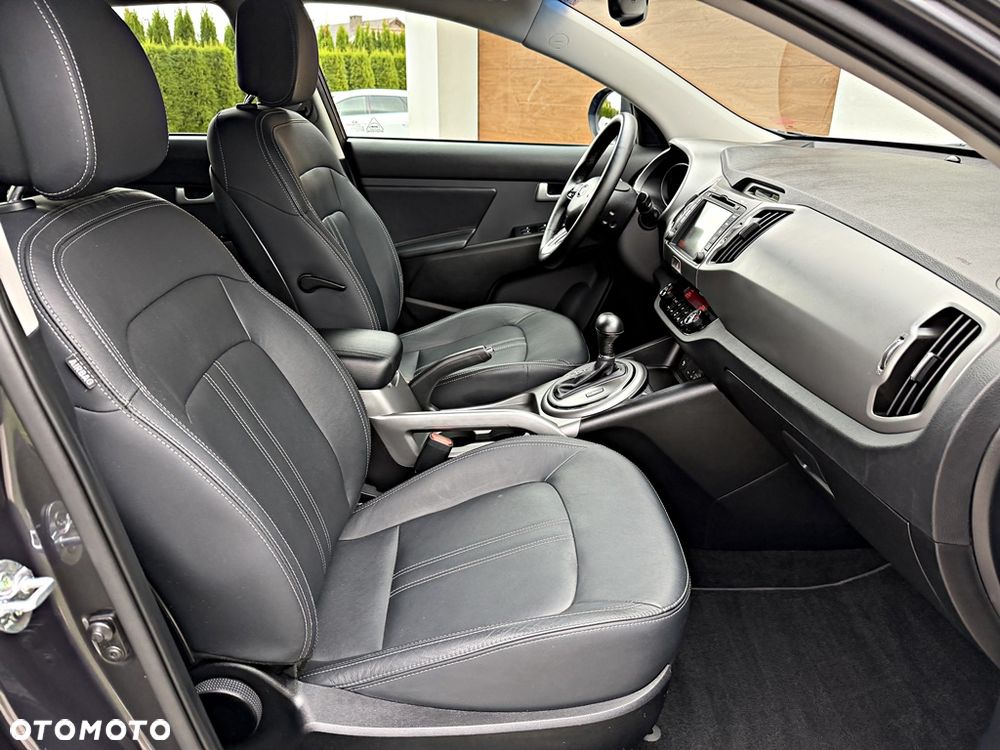Kia Sportage 2.0 CRDI 4WD Automatik Spirit - 24