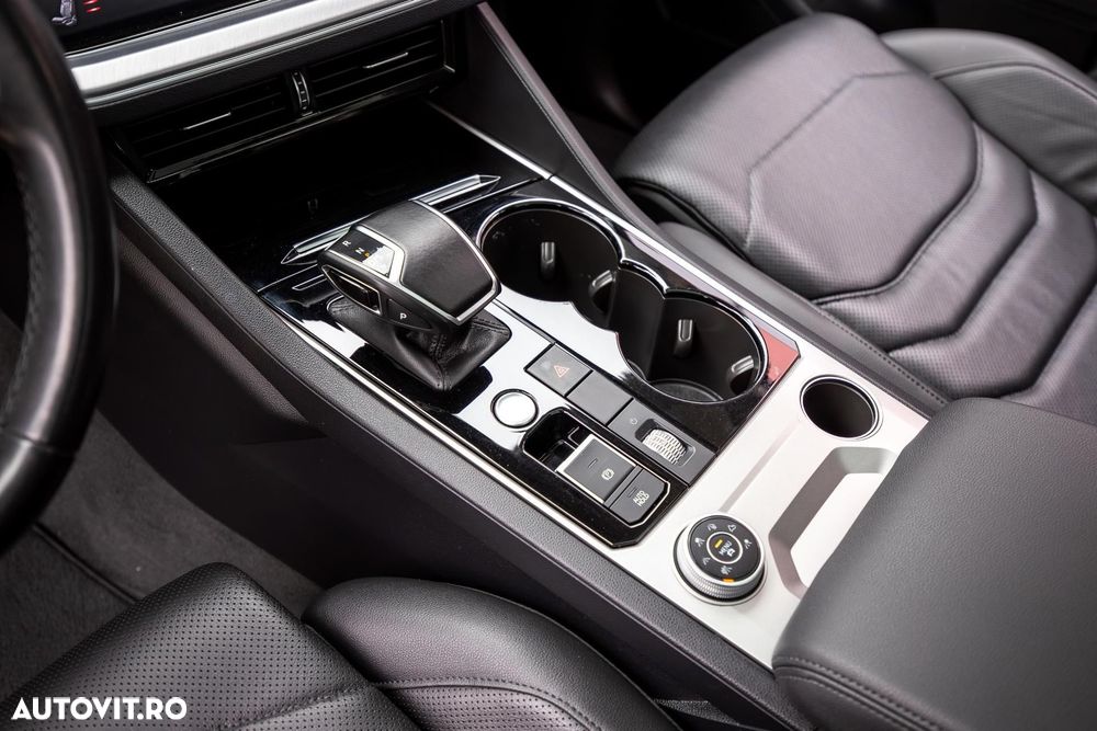 Volkswagen Touareg 3.0 V6 e-Hybrid 4Motion Aut. R - 29