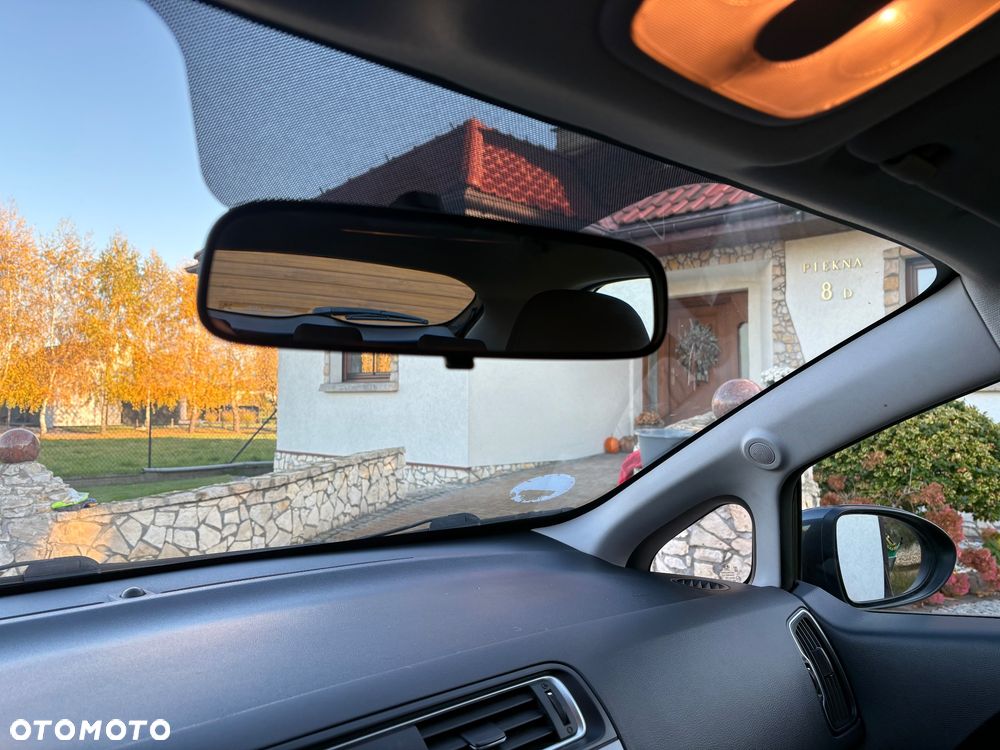 Kia Rio 1.2 L - 21