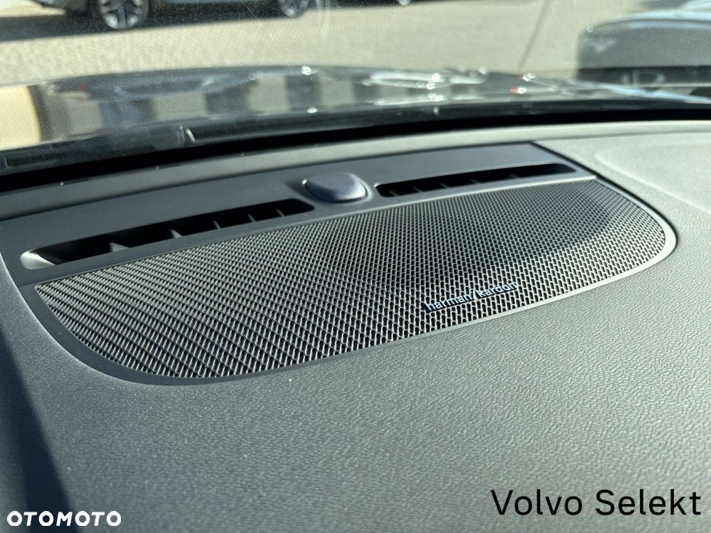 Volvo XC 40 - 18