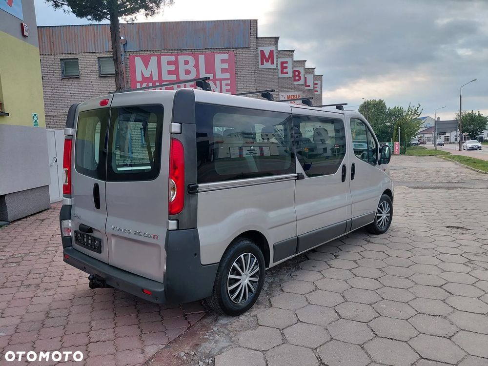 Opel VIVARO - 2