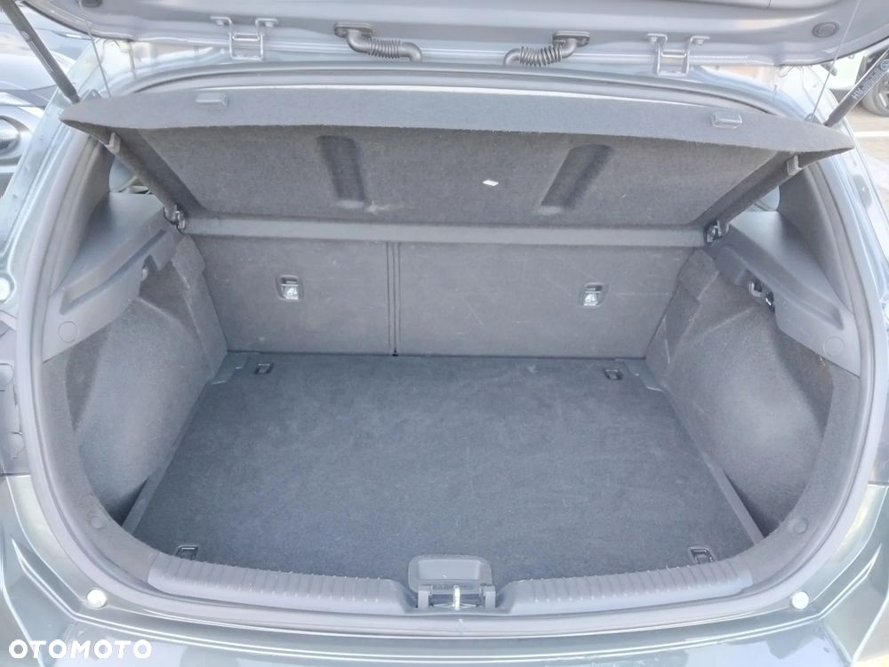 Hyundai i30 1.5 DPI Classic + - 22