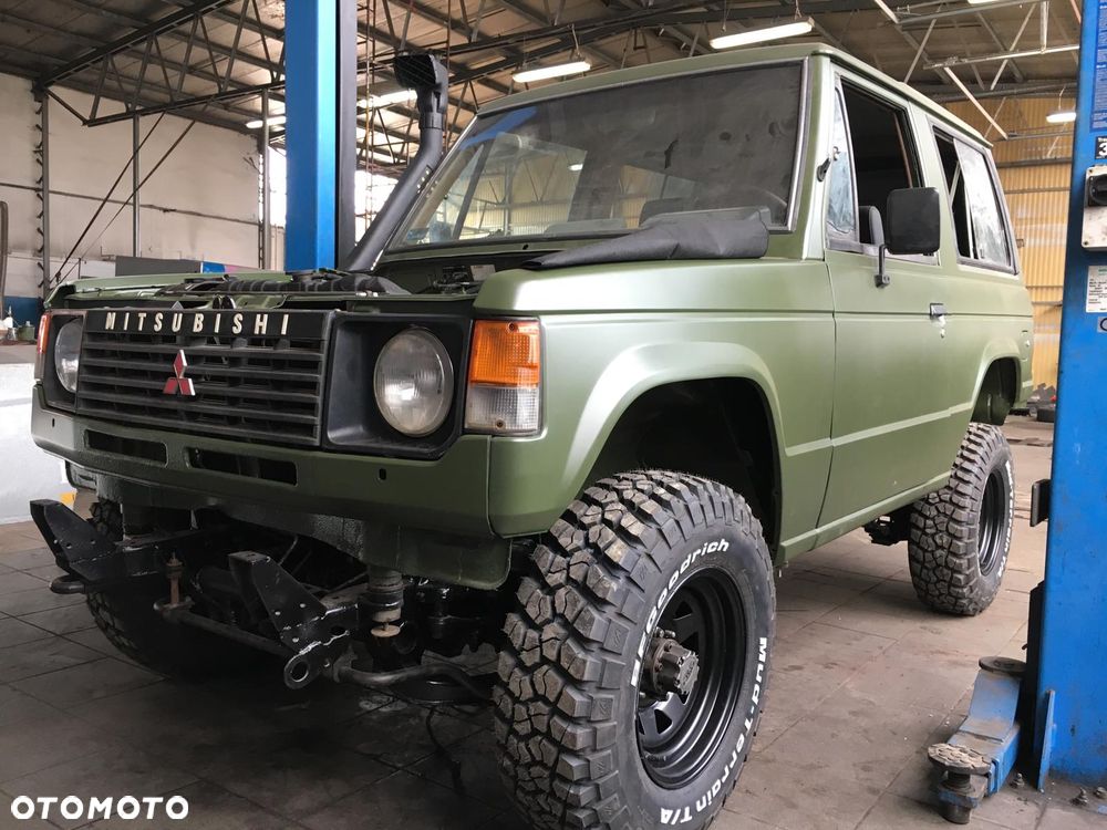 Mitsubishi Pajero - 11