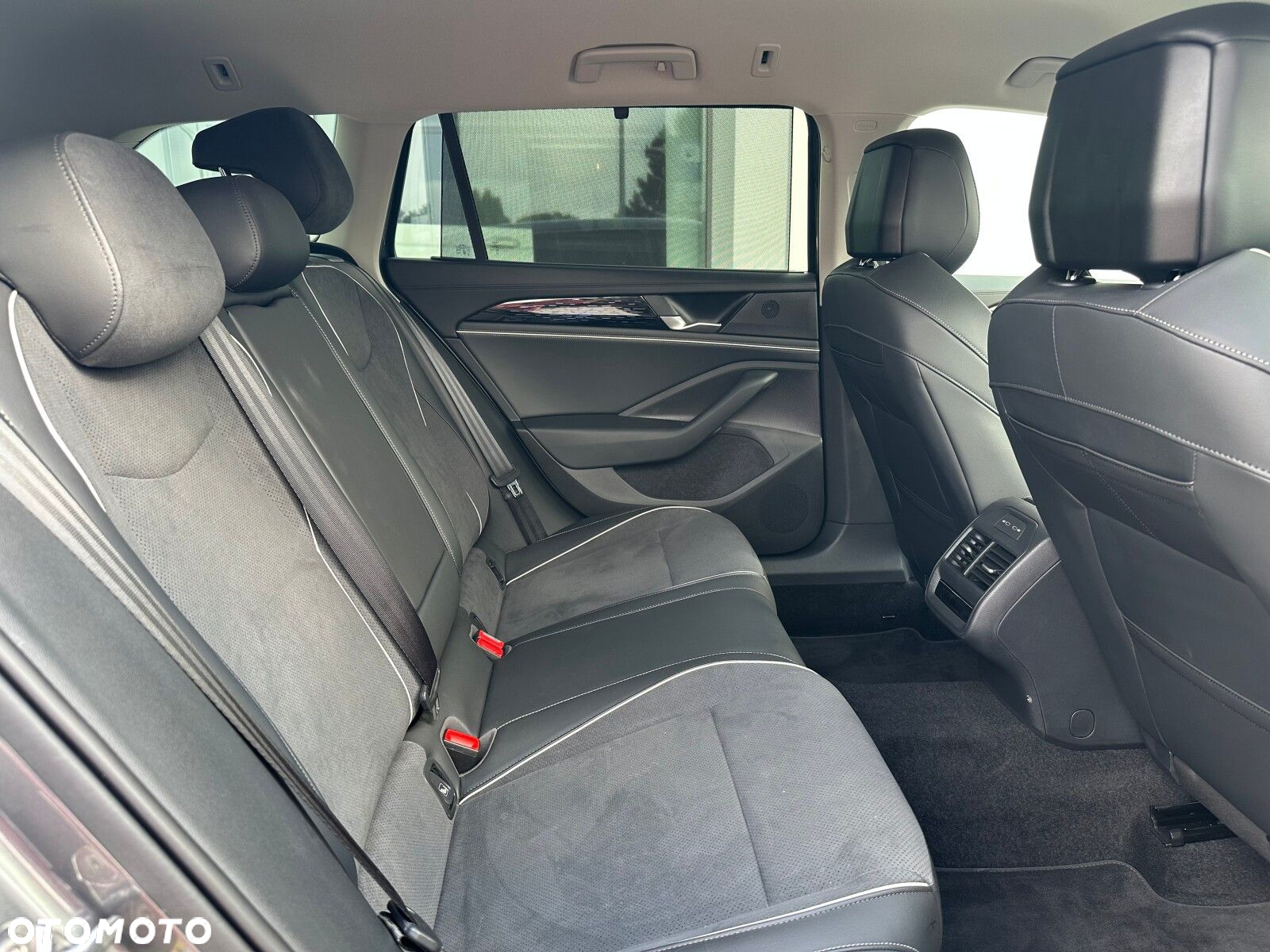 Volkswagen Passat 2.0 TSI Business Plus DSG - 7