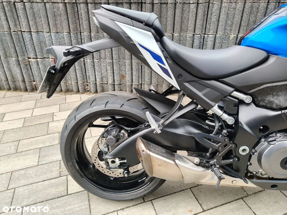 Suzuki GSX 1000 - 16
