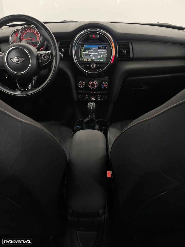 MINI 5 Portas One D - 25