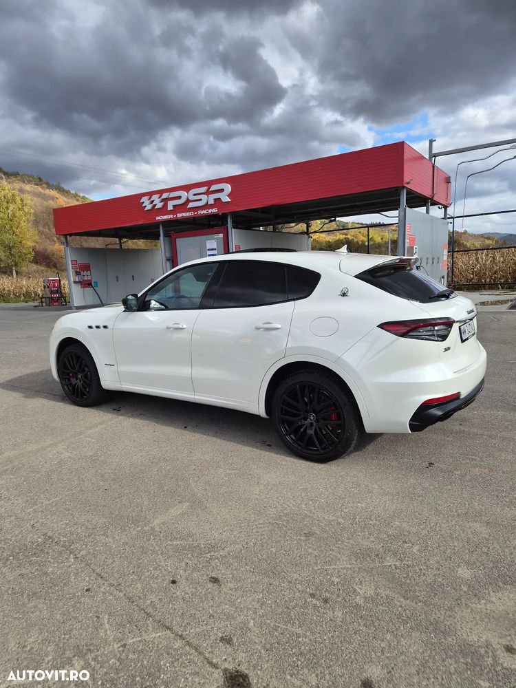 Maserati Levante - 3