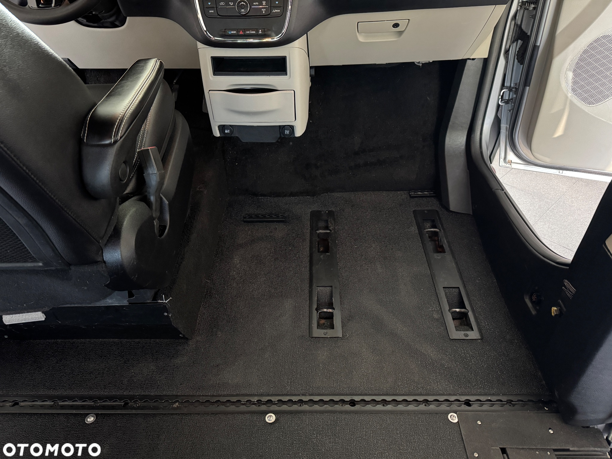 Dodge Grand Caravan 3.6 Express - 11