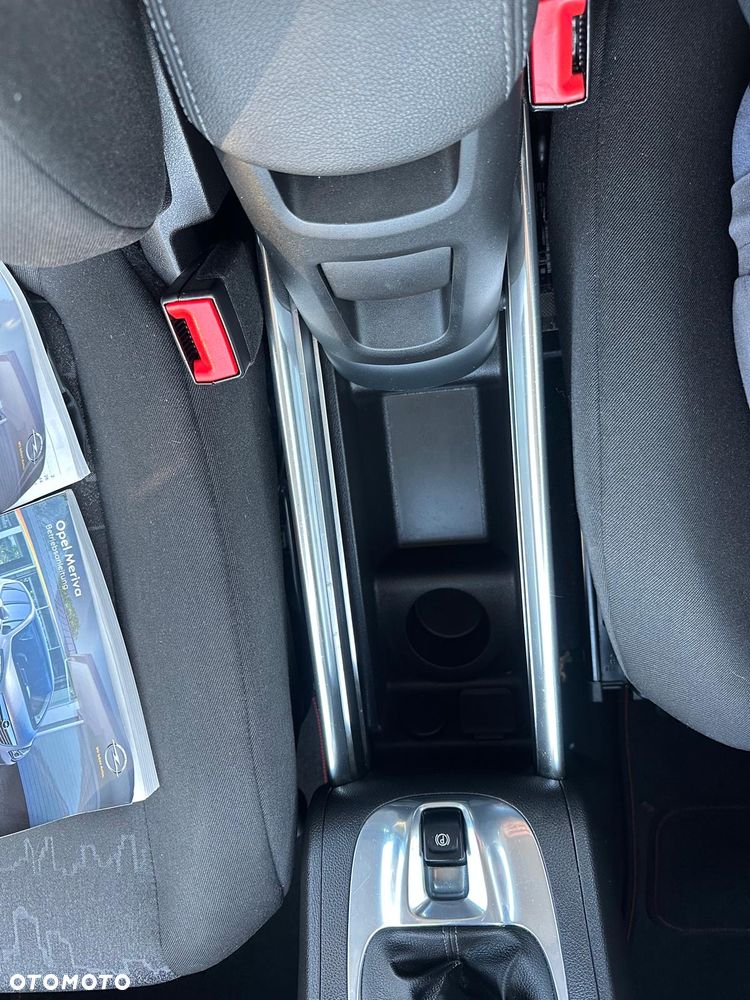 Opel Meriva 1.4 T Essentia S&S - 5