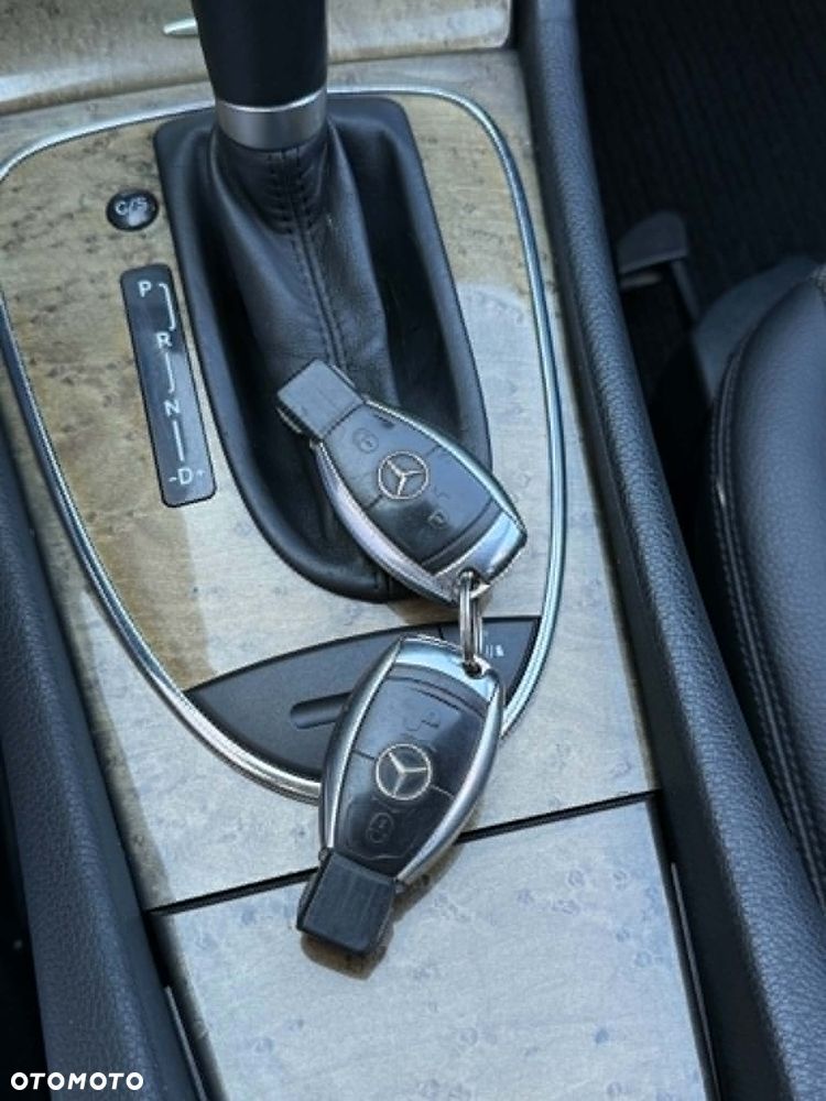 Mercedes-Benz Klasa E 220 CDI Automatik Avantgarde - 28