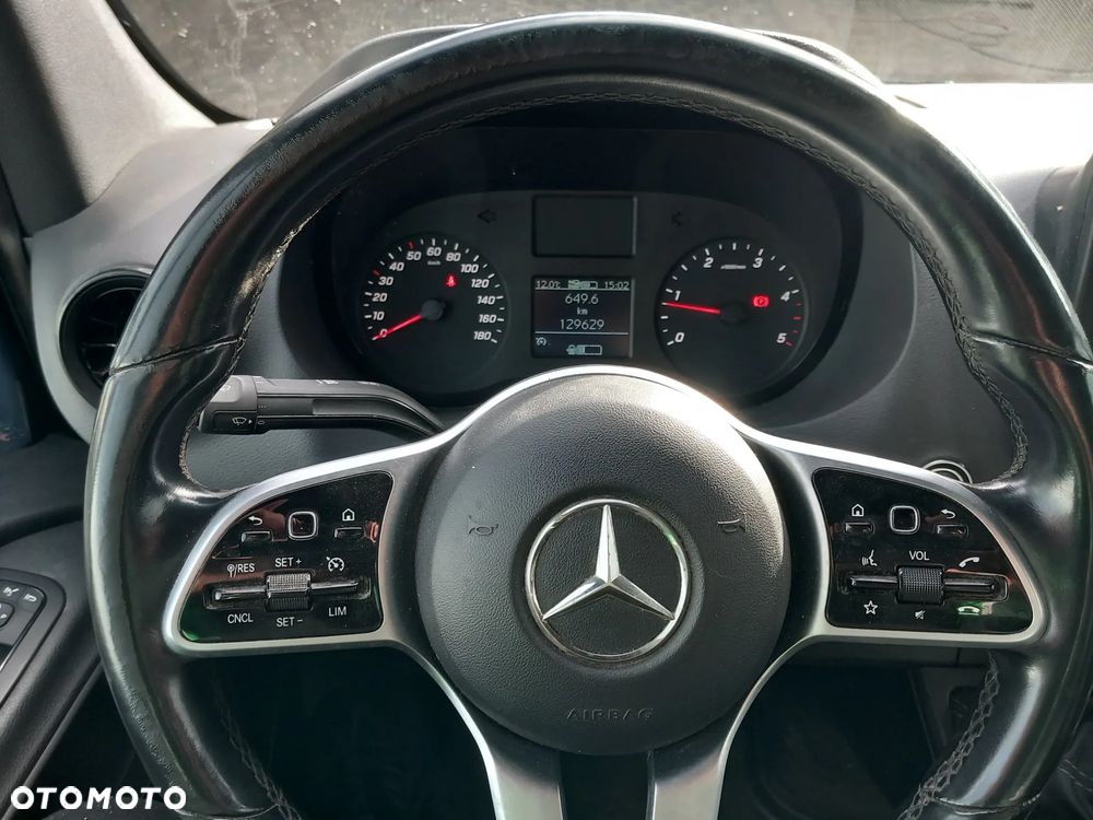 Mercedes-Benz Sprinter - 15