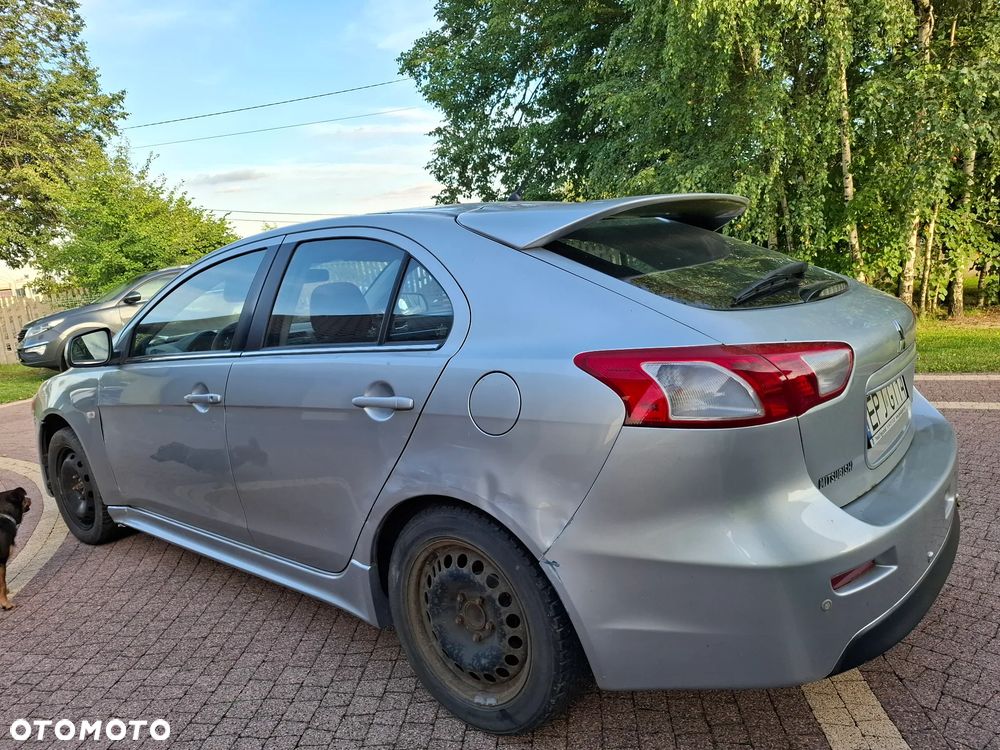 Mitsubishi Lancer - 3