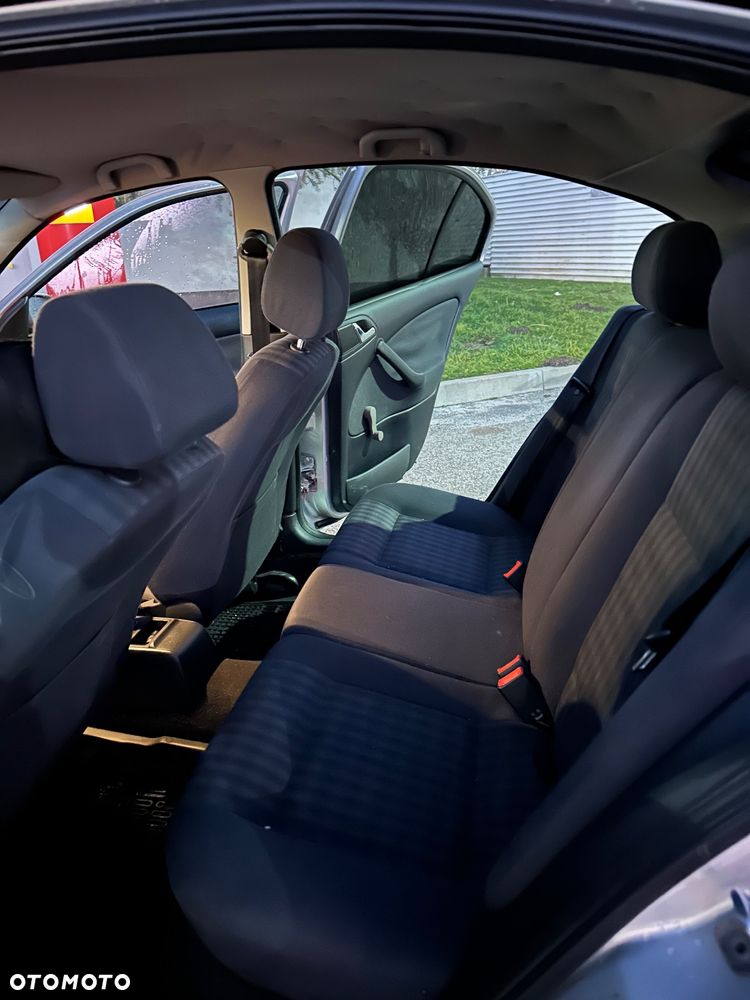 Skoda Octavia 2.0 Elegance - 14