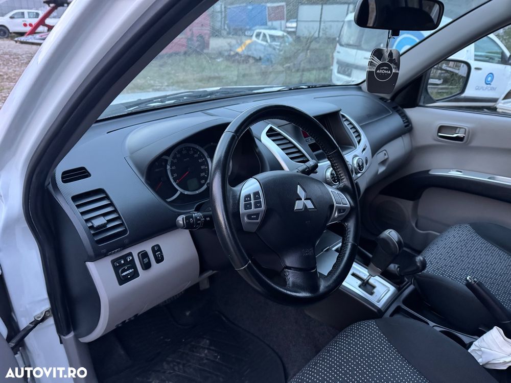 Mitsubishi L200 Pick Up 4x4 Autm. Intense Double Cab - 17