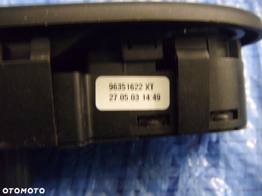 peugeot 307 03r przełącznik- panel sterowania szyb lewy przód 96351622xt - 2