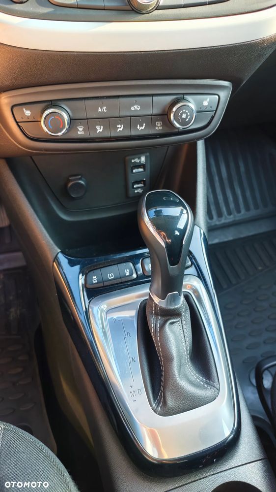 Opel Crossland X 1.2 T 120 Lat S&S - 7