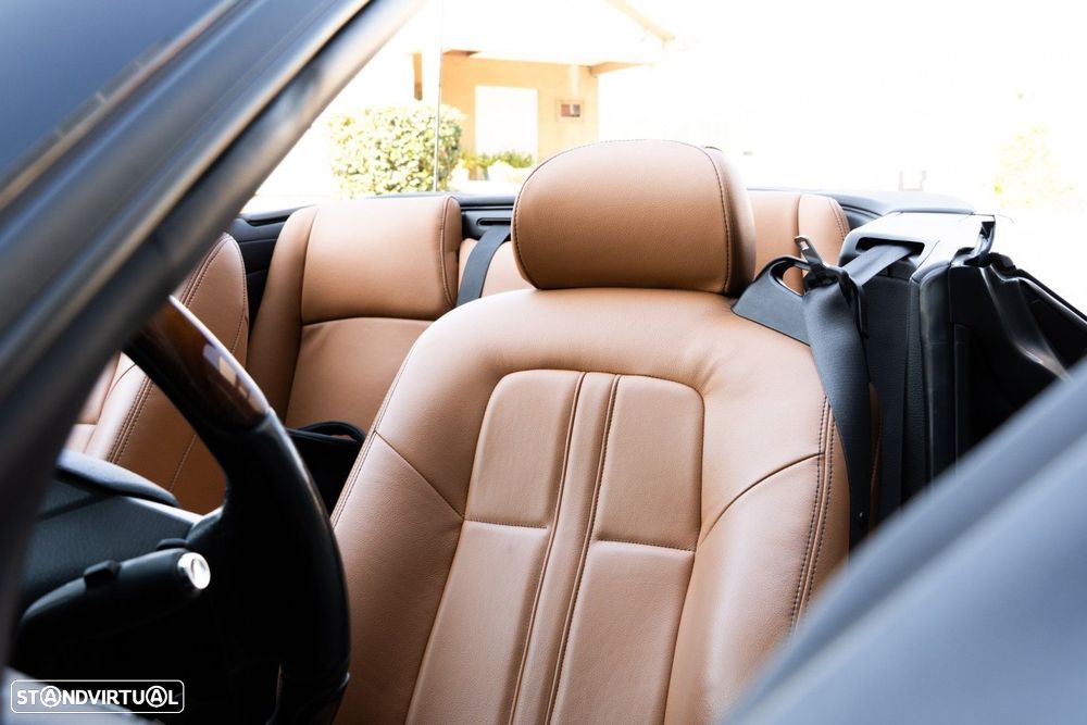 Jaguar XK XK8 4.2 Covertible Classic - 32