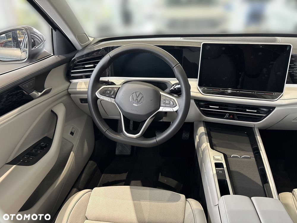 Volkswagen Passat - 13