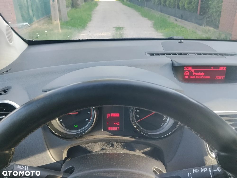 Opel Meriva - 11