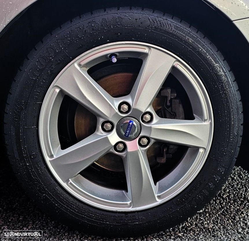 Volvo V40 D2 Kinetic - 14