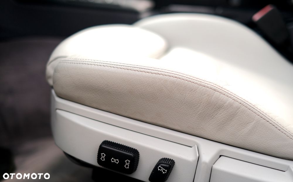 BMW Seria 3 325i - 26