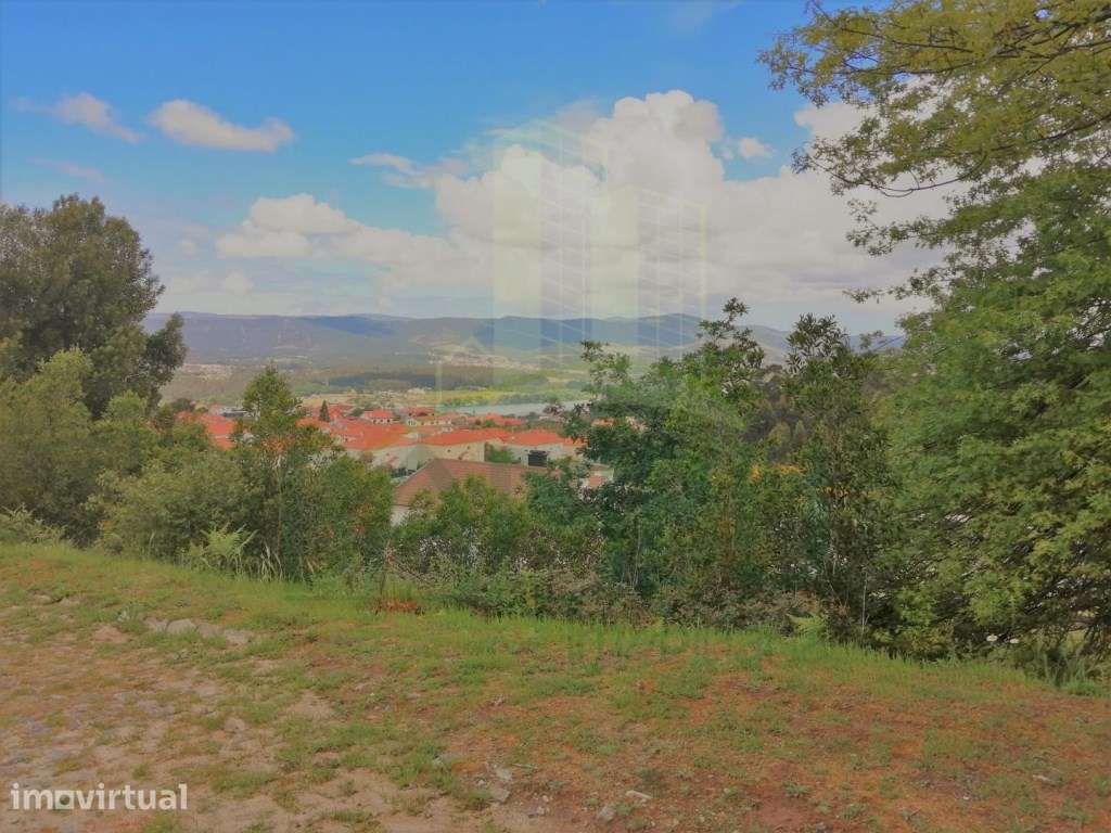 Terreno Urbano - 750 m² - Loivo, Vila Nova de Cerveira - Grande imagem: 2/5