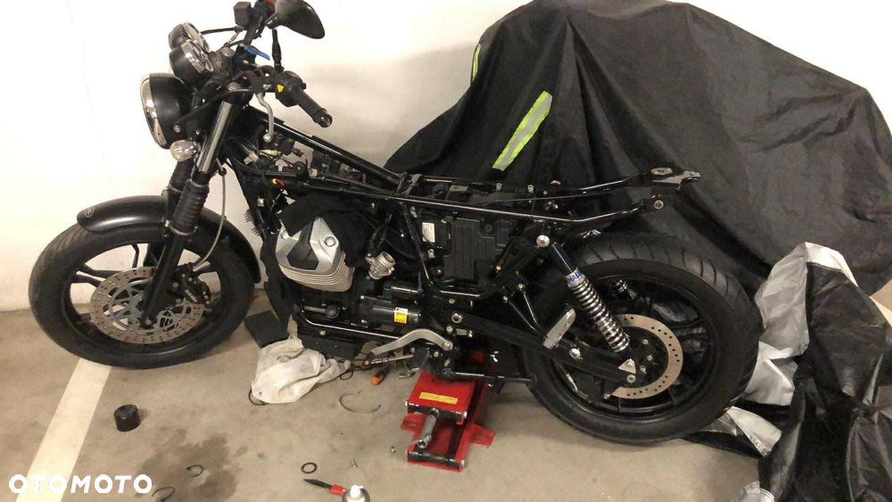 Moto Guzzi V7 - 16