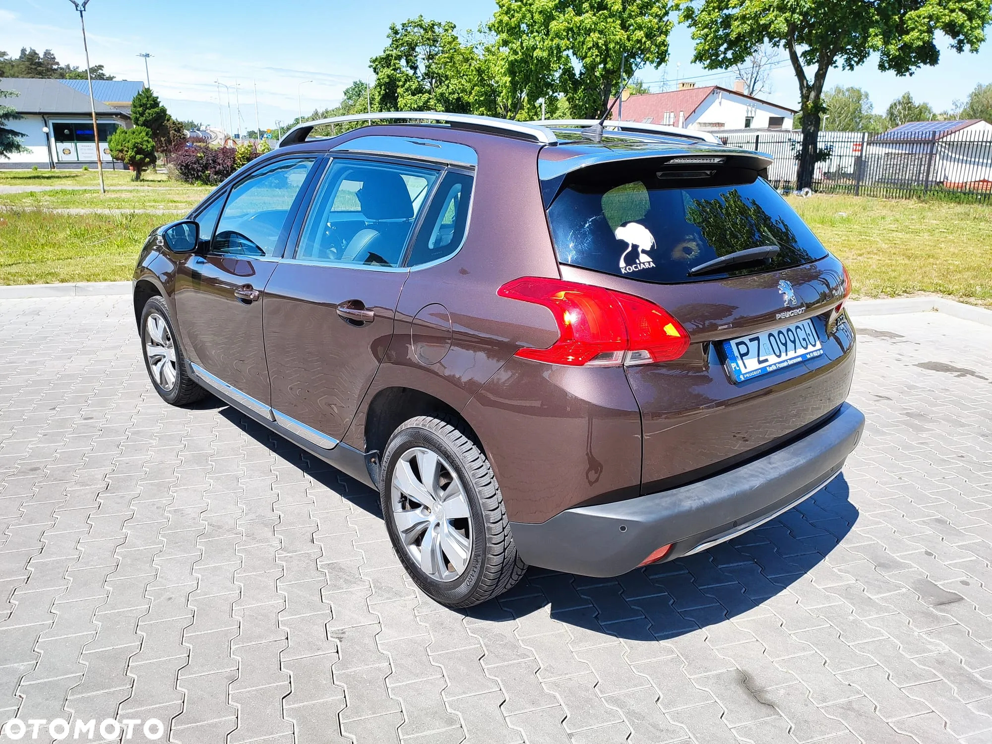 Peugeot 2008 1.6 e-HDi Allure S&S - 7