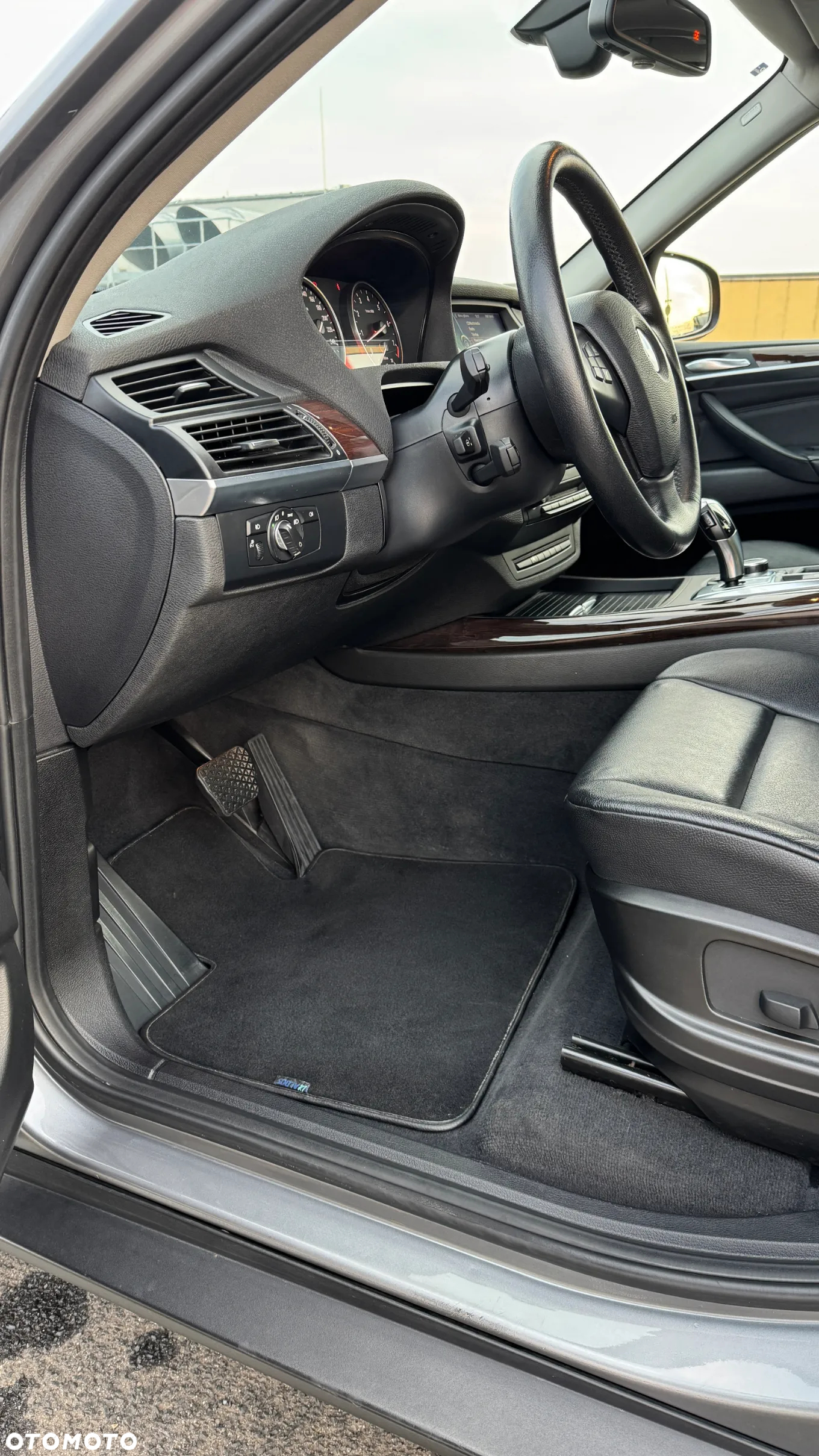 BMW X5 xDrive35i - 25