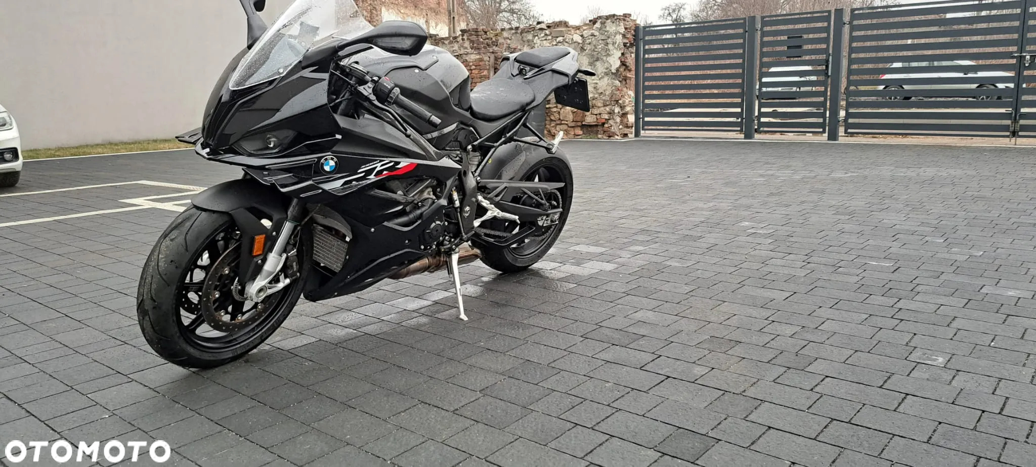 BMW S - 4