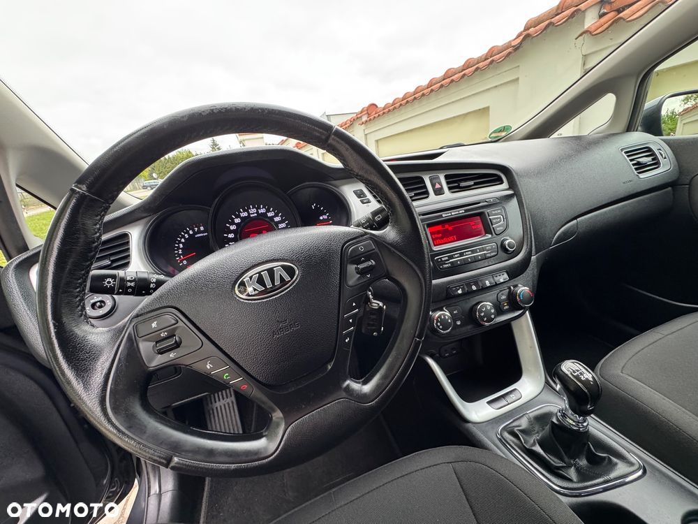 Kia Ceed - 22