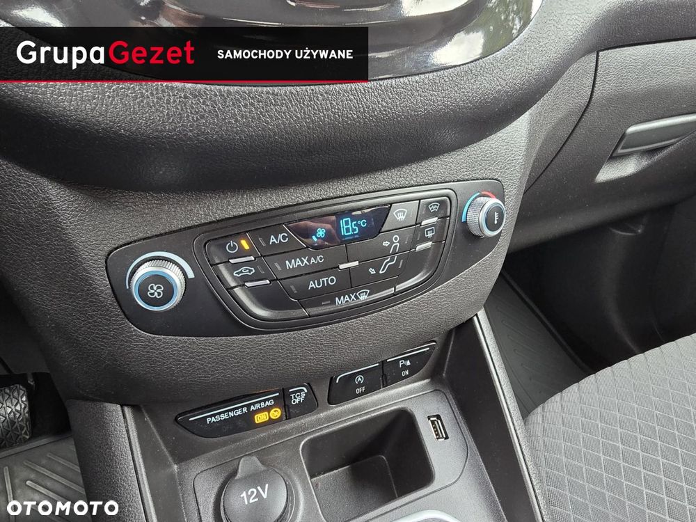 Ford Tourneo Courier - 27