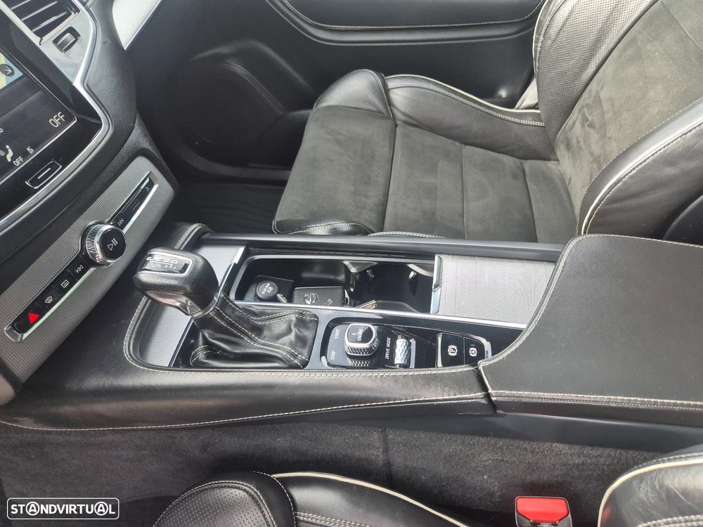 Volvo XC 90 2.0 D4 R-Design - 34