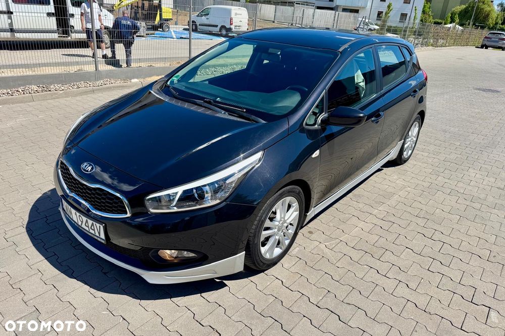 Kia Ceed - 8