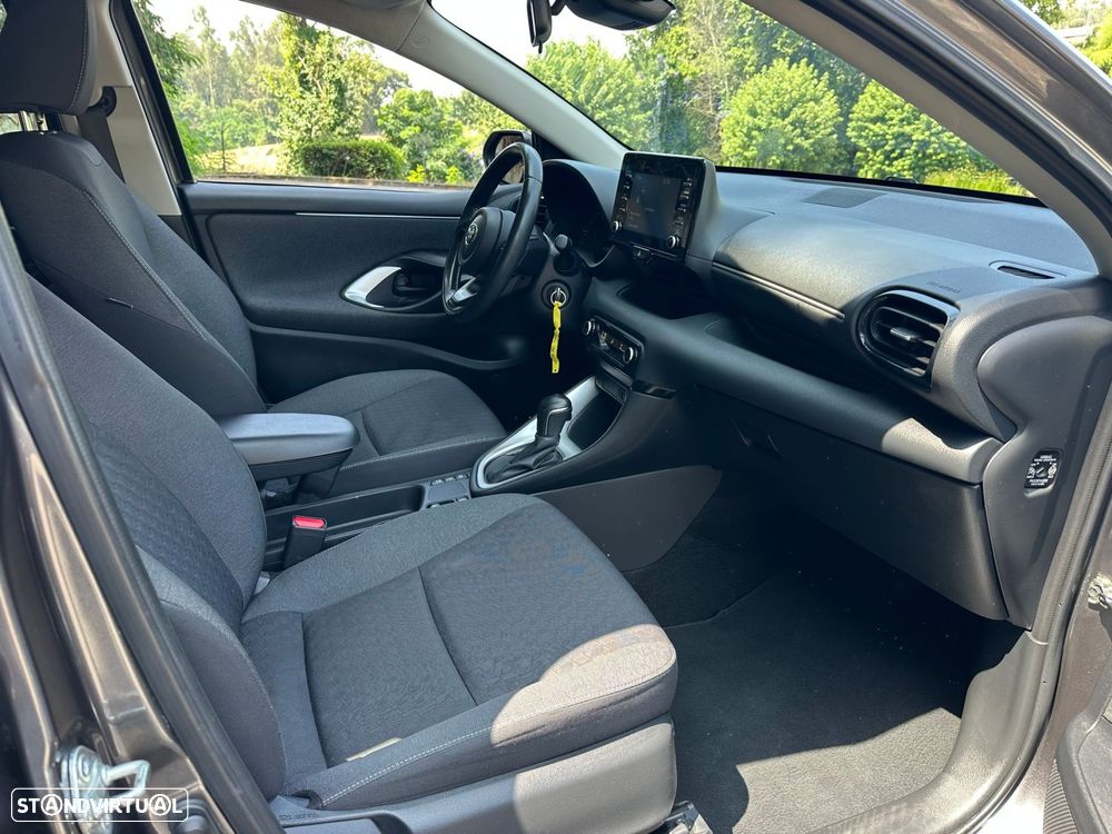Toyota Yaris 1.5 HDF Comfort Plus - 23