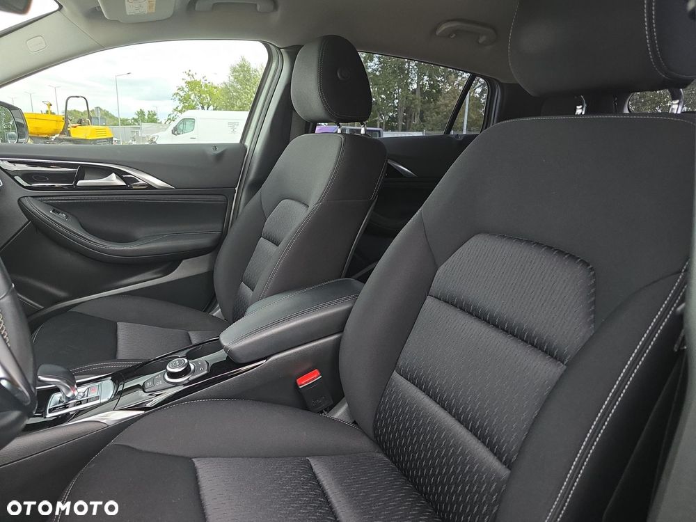 Infiniti Q30 1.6t Luxe 7DCT - 10