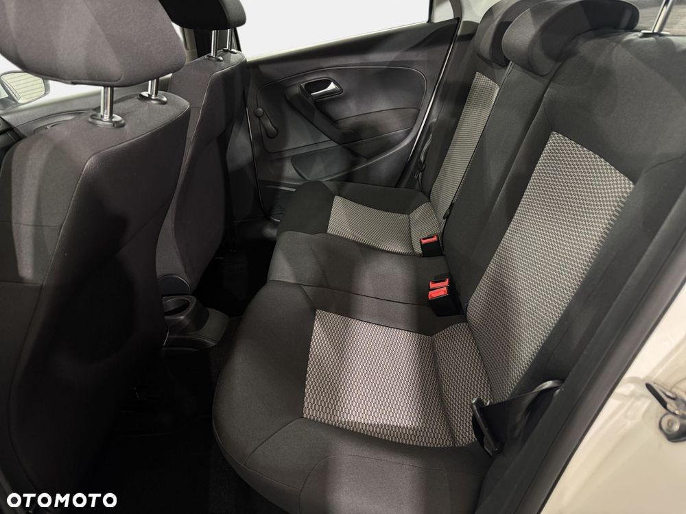 Volkswagen Polo - 19
