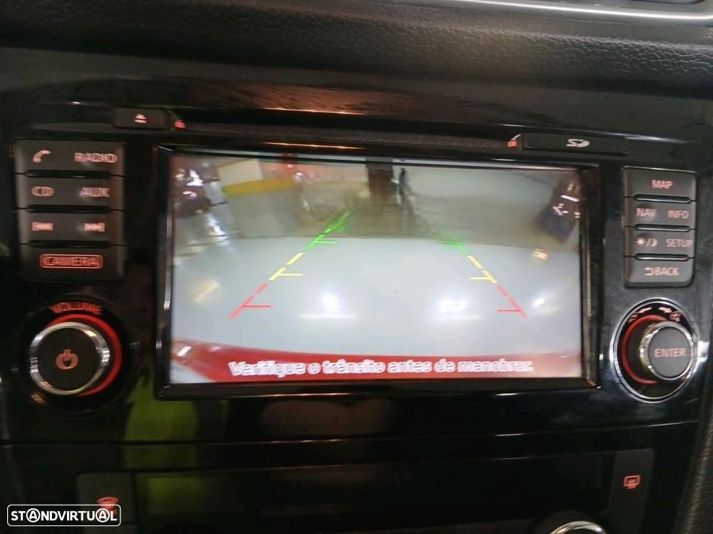Nissan Qashqai 1.5 dCi N-Connecta - 6