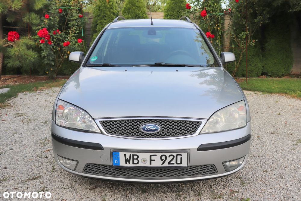 Ford Mondeo 2.0 TDCI DPF Ghia - 19