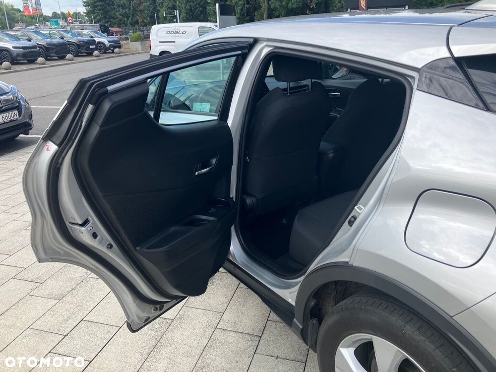 Toyota C-HR 1.2 T Dynamic - 24