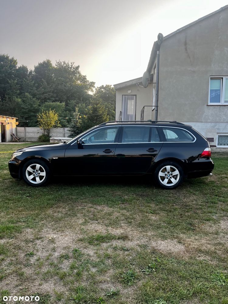 BMW Seria 5 523i - 2