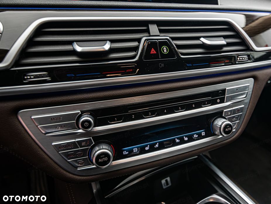 BMW Seria 7 740d xDrive - 22